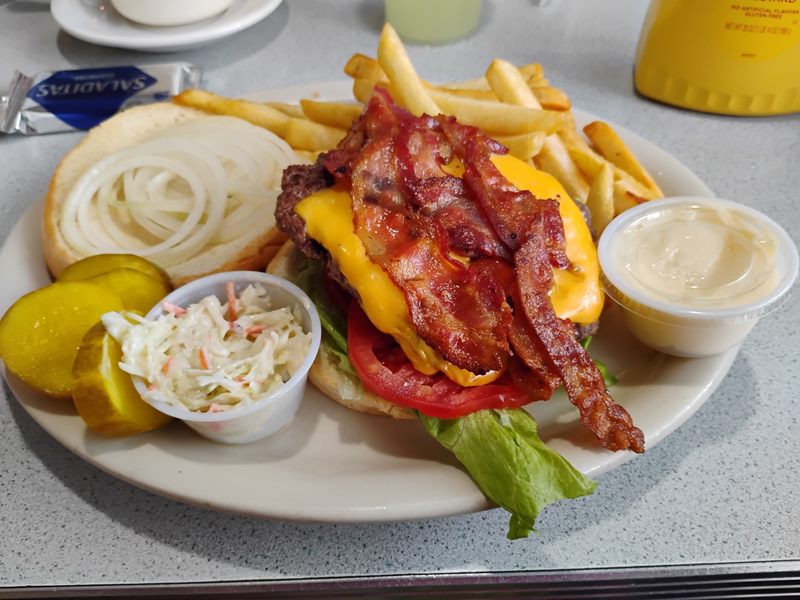 Americana 50's Diner food